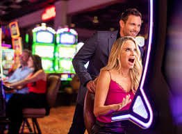 mariatogell mobile app showing live casino blackjack and roulette tables